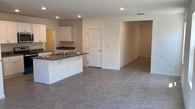 Photo - 1280 Cascades Ave