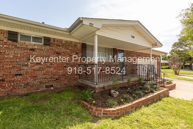 Building Photo - 3 Bed 1.5 Bath in Great Midtown Location!