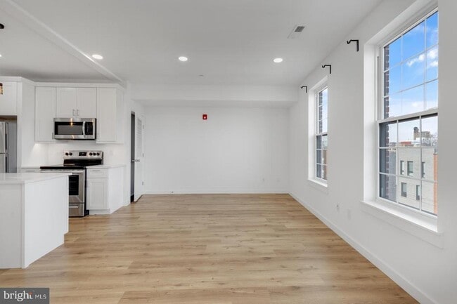 Photo - 2045 Trenton Ave Unidad 402