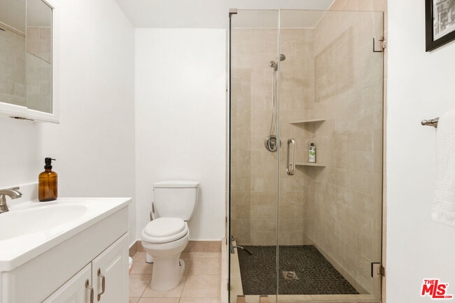 Photo - 917 N Curson Ave Unit #21