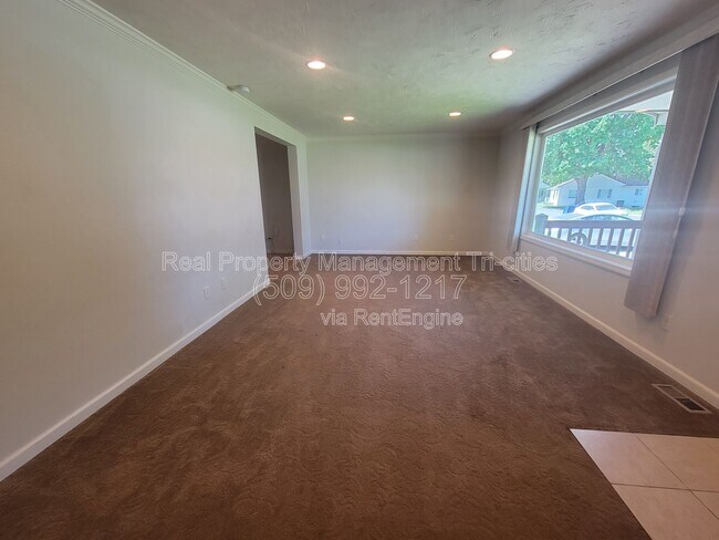 Photo - 414 Douglass Ave