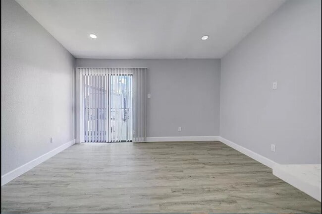 Photo - 9550 Deering Dr Unit True