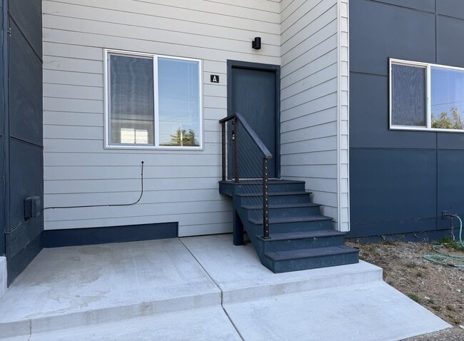 Building Photo - 1901 13th St Unit A
