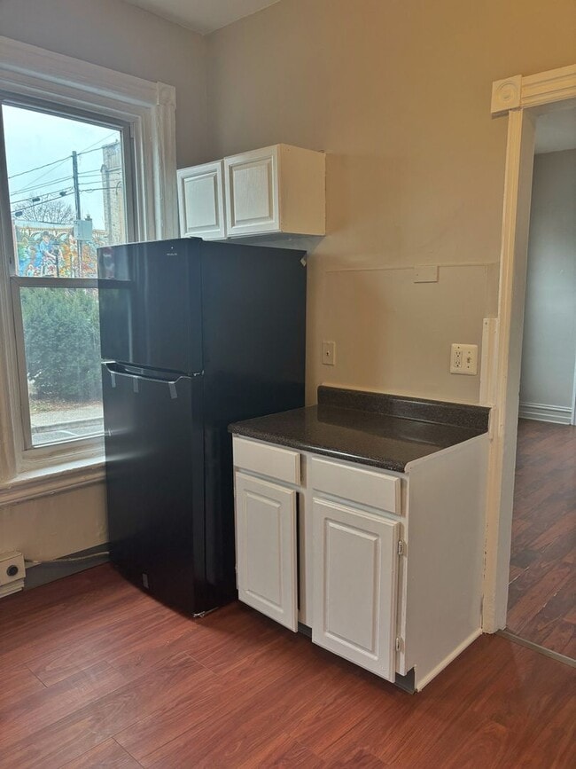 Photo - Spacious 5-Bed, 1-Bath, 1,890 sqt