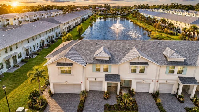 475 Salisbury Cir
