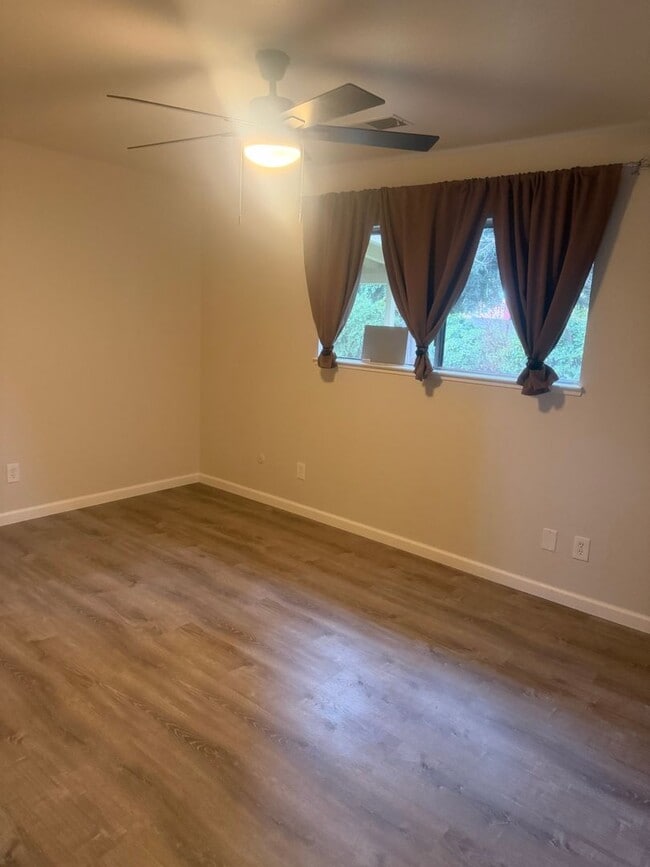 Photo - Great 3 bedroom 2 bath home some utilities included