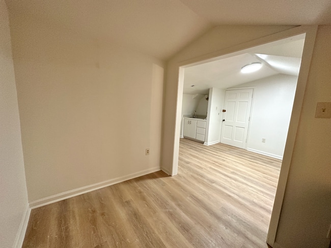 Photo - Garden District Studio Apartment, All Utilities Included! Unit B