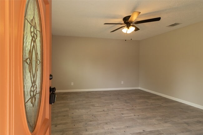 Photo - 9603 Seeker St