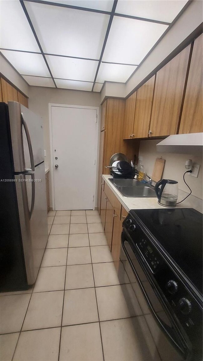 Building Photo - 1408 Brickell Bay Dr Unit 216