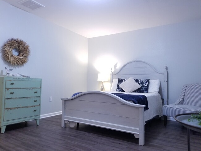 Photo - 1607 Waco St