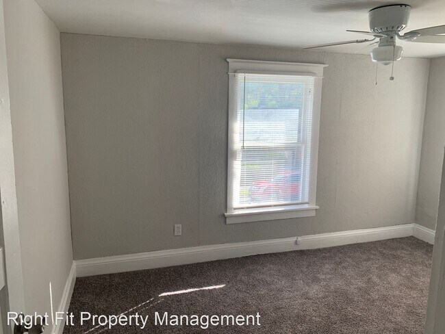 Photo - 3 br, 1 bath House - 821 6th Ave