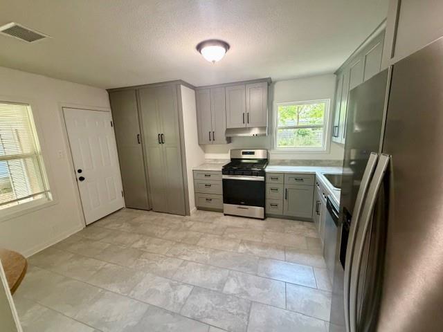 Photo - 822 Woodleigh Dr