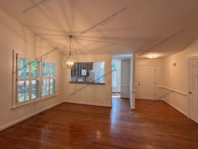100 Halsmer Ct