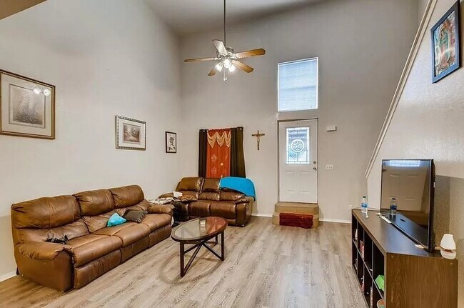 Photo - 110 E Davilla St Unit 108A