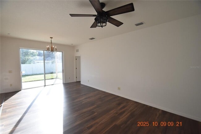 Photo - 1412 Main St