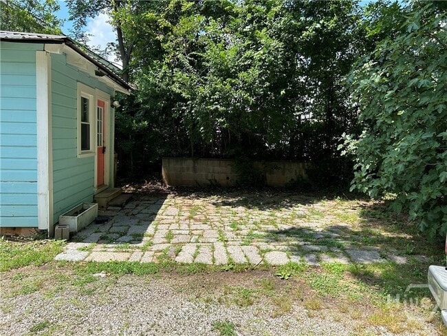 Photo - 433 S Rocksprings St