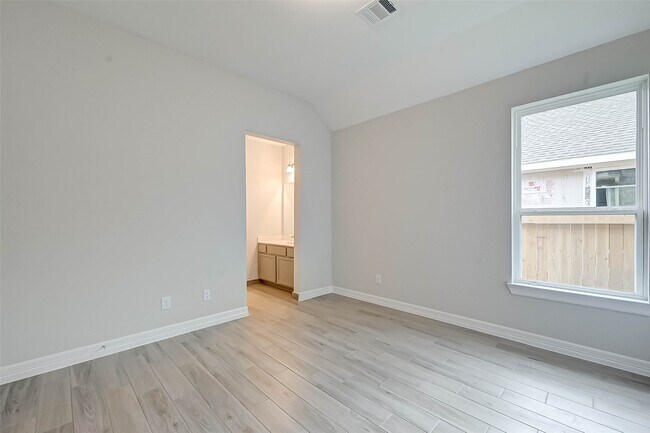 Photo - 2211 Flamenco St