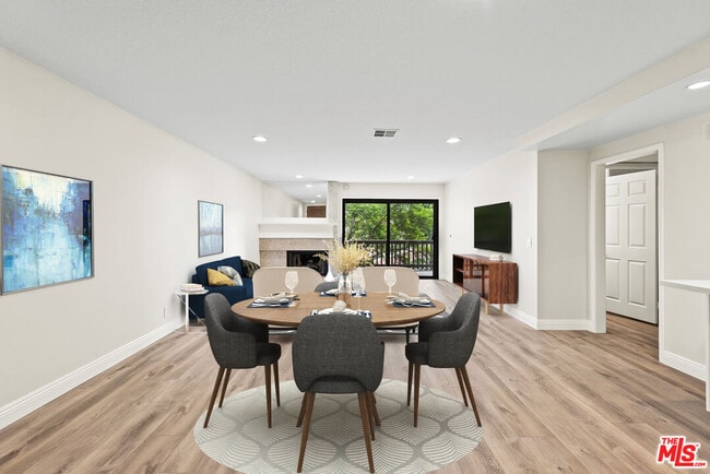 Photo - 8512 Tuscany Ave Unidad 316