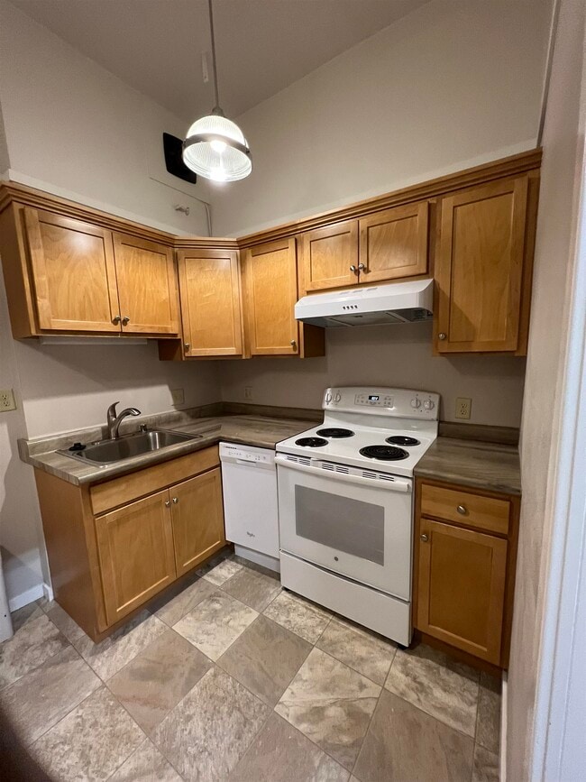 109 S Main St Unit 8