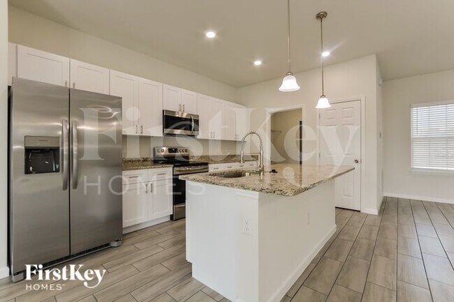 Photo - 830 Gila Way