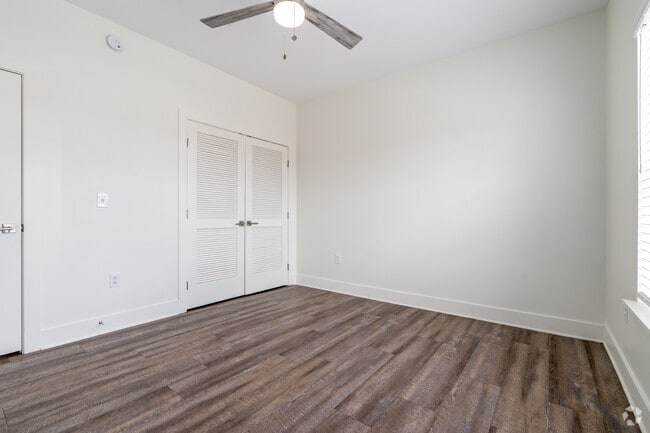 2BR, 2BA - 968SF - Second Bedroom