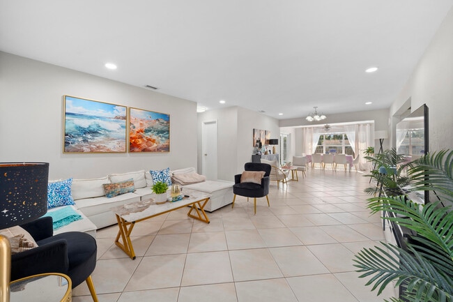 Photo - 250 NW 11th St