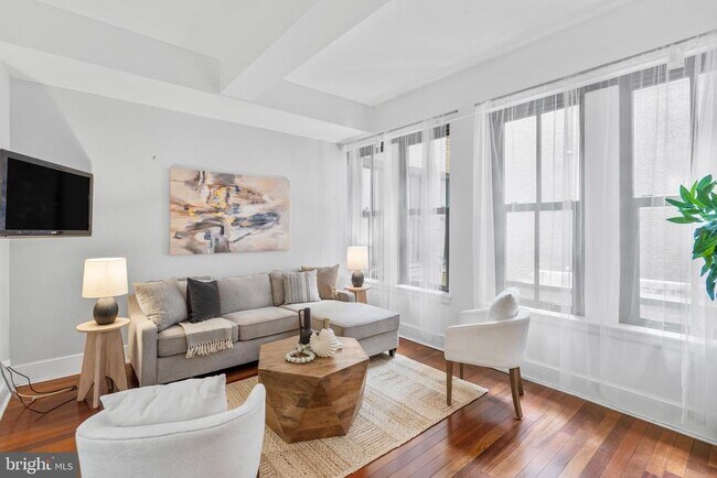 Photo - 1500 Chestnut St Unit 7I