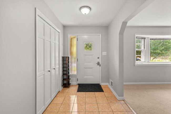 Photo - 5 Bed 3 Bath - Chevy Chase Rambler - Move ...