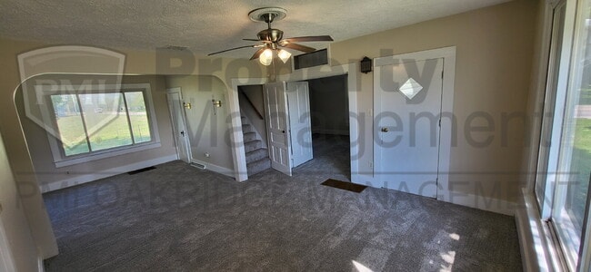 Photo - Country 3 Bedroom Apartment with Detached Garage