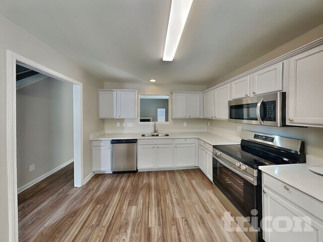 Photo - 7432 Hidden Creek Dr