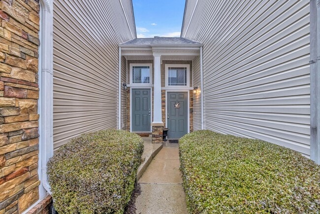 Photo - Move-in Ready Townhome in heart of Spring Hill