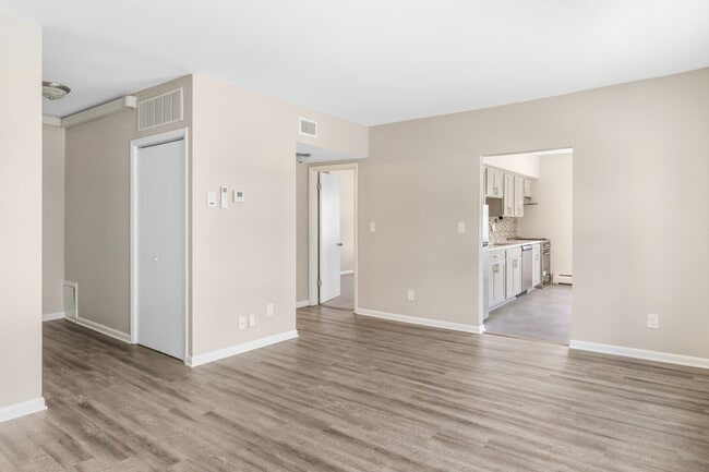 Photo - 2311 E North Ave Unit 2