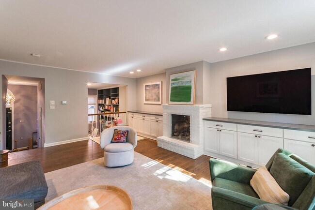 Photo - 1230 Rodman St