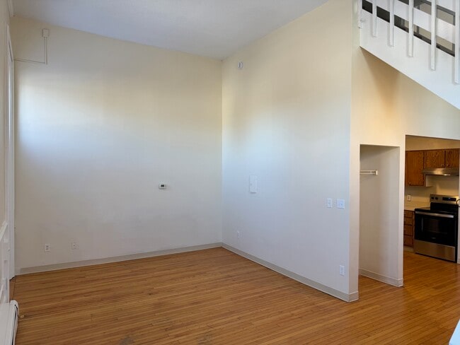 Photo - 34 Spring St Unit 8