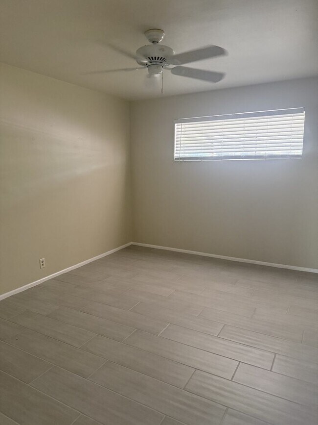 Photo - 2714 E Glenrosa Ave
