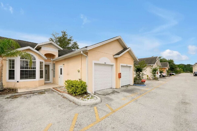 Building Photo - "Charming 3-Bed, 2-Bath Condo Oasis in Orlando – 1,000 Sq Ft of Comfort!" Unit 2-A3