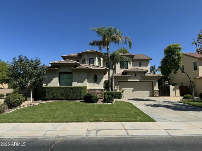 Building Photo - 164 W Goldfinch Way