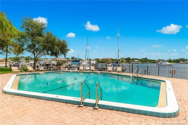 Building Photo - 3901 SE St Lucie Blvd Unit 34