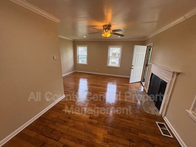 Photo - 813 42nd Pl N