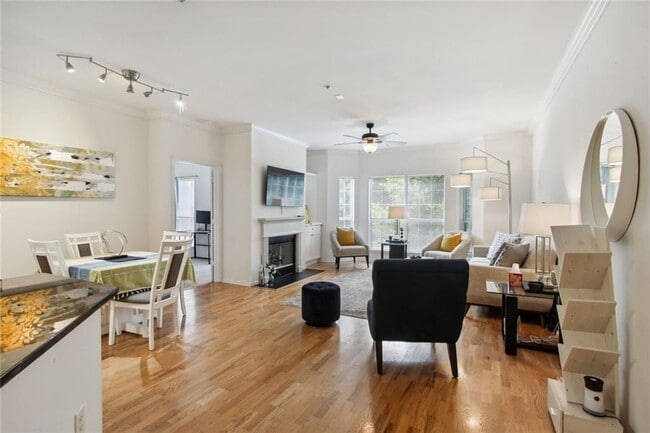 Photo - 5641 Roswell Rd Unidad 305 Rental