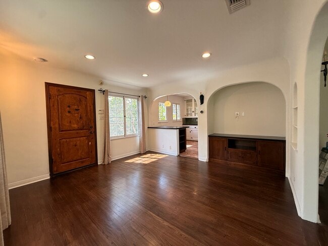 Photo - 939 Hammond St