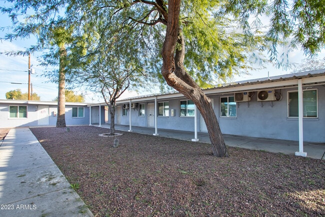 Photo - 210 E Jones Ave