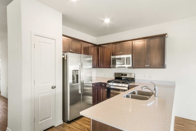 Photo - 5912 Eden Dr