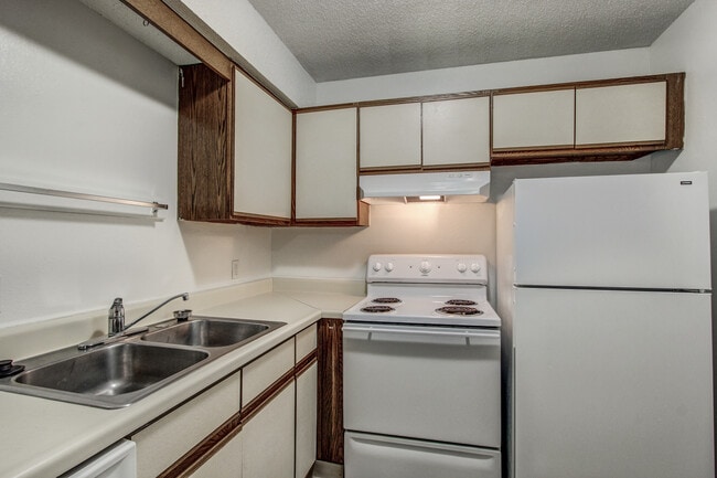 Building Photo - Timber Creek Apartments