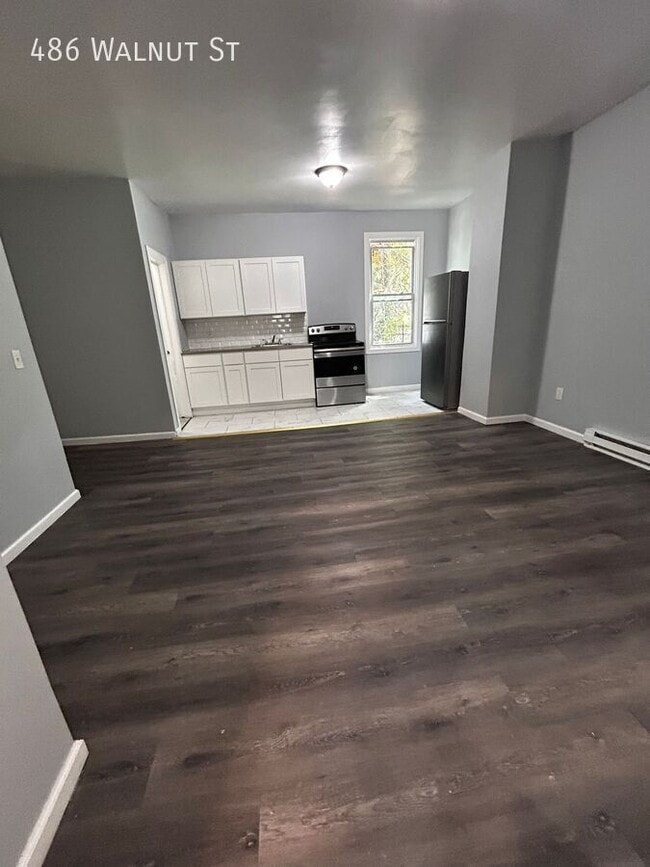 Photo - 486 Walnut St