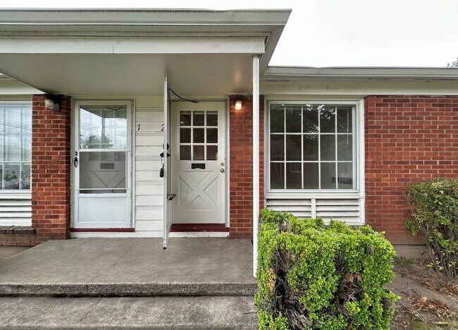 Photo - One Bed, One Bath, Vintage Charmer! Unit 3904-02