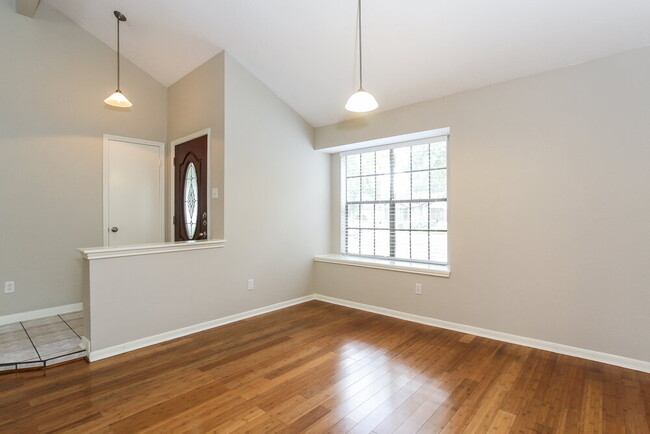 Photo - 5207 Village Springs Dr