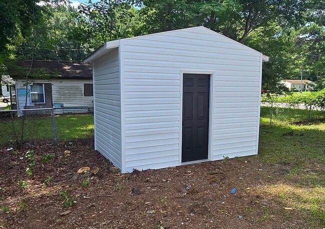 Photo - 5632 Frank St