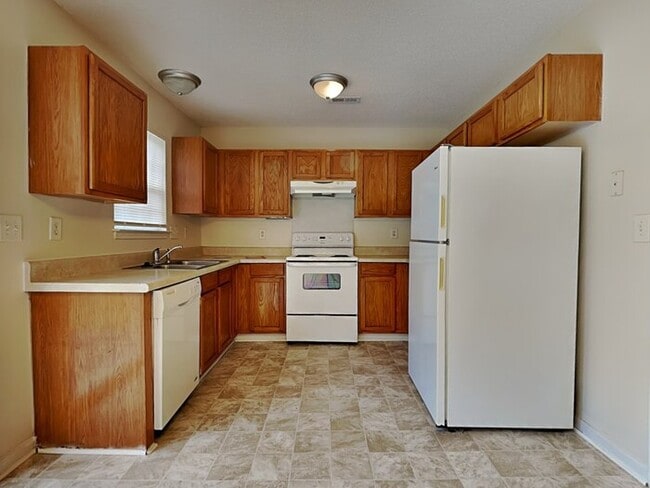 Photo - 2920 Westwinds Ct