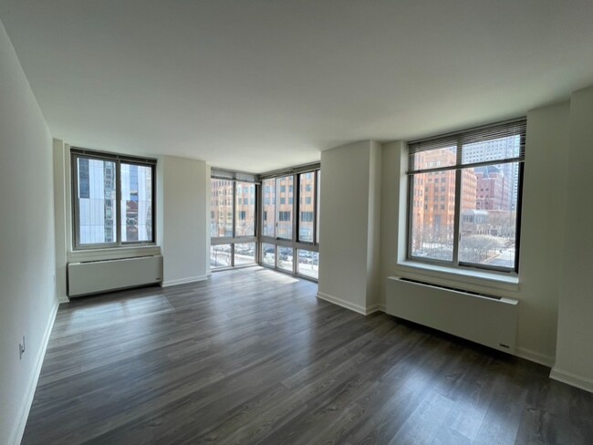 Building Photo - 176 Johnson St Rental